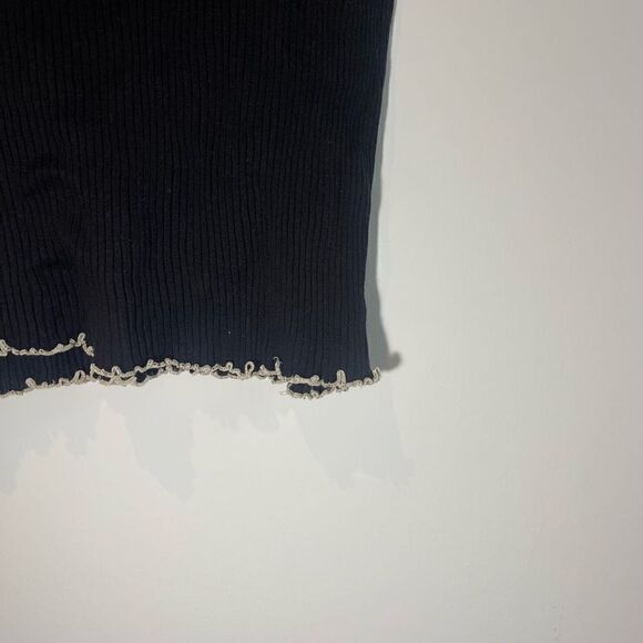 DKNY Black 100% Cotton Ribbed Black Cap Sleeve Baby Tee With White Lettuce Edges - Picture 4 of 6